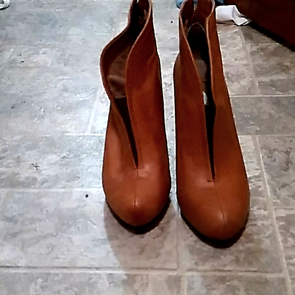 soft leather heal boots